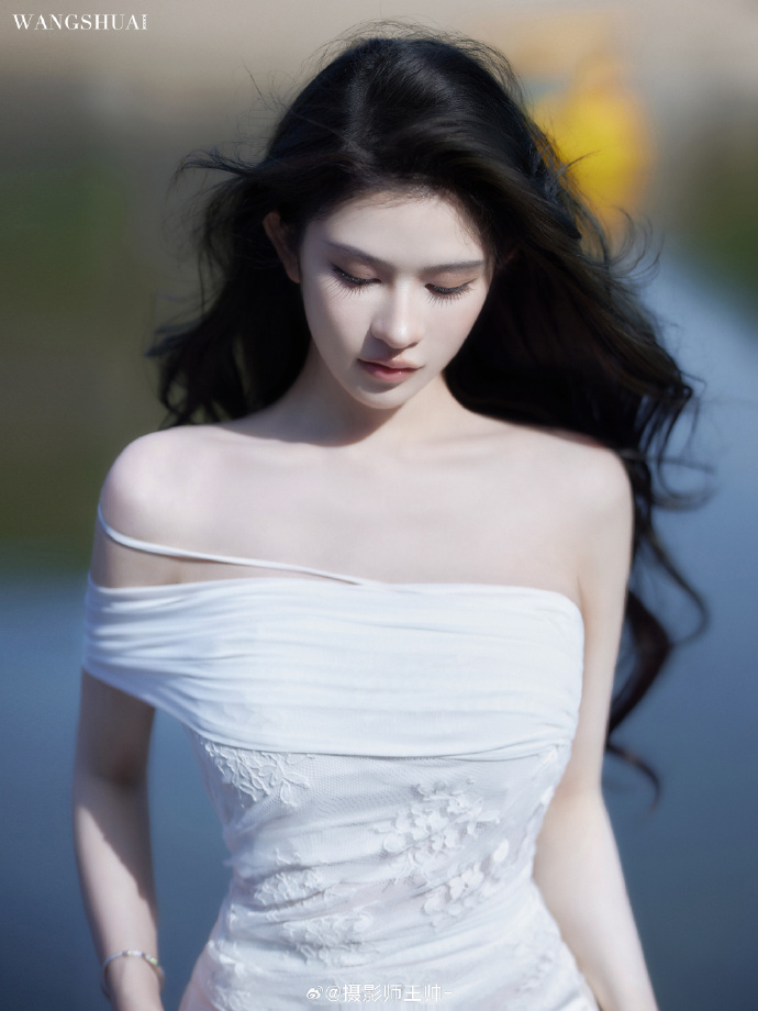 繁城之下 封面